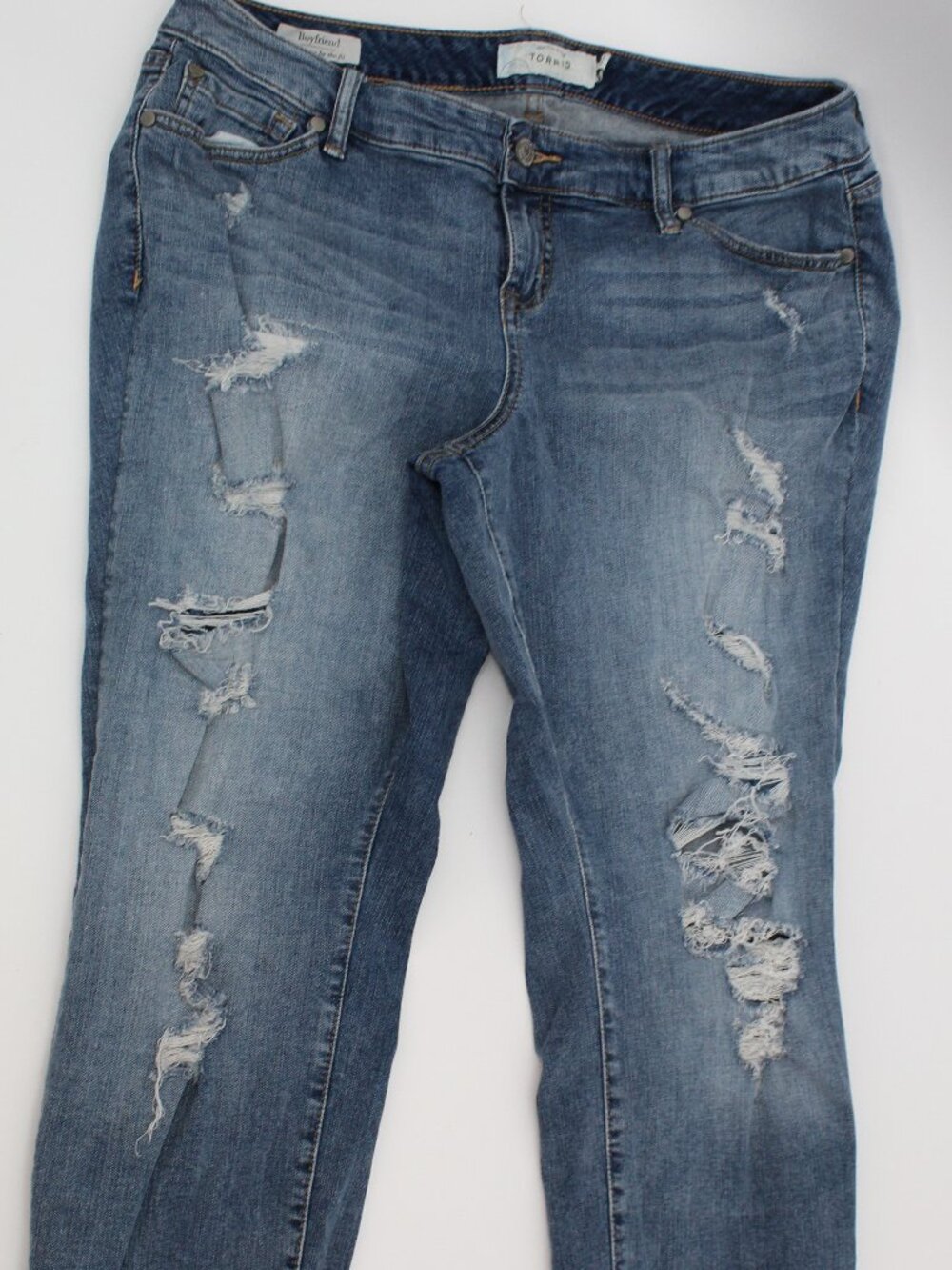 TORRID Boyfriend Womens Ankle Jeans Frayed Rolled Hem Distressed Sz‎ 14 EXC COND